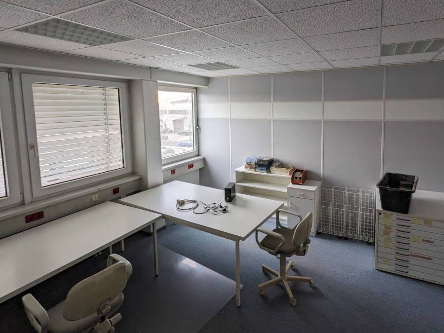 Betriebsaufloesung in Wiesbaden: Wir sehen ein Büro.