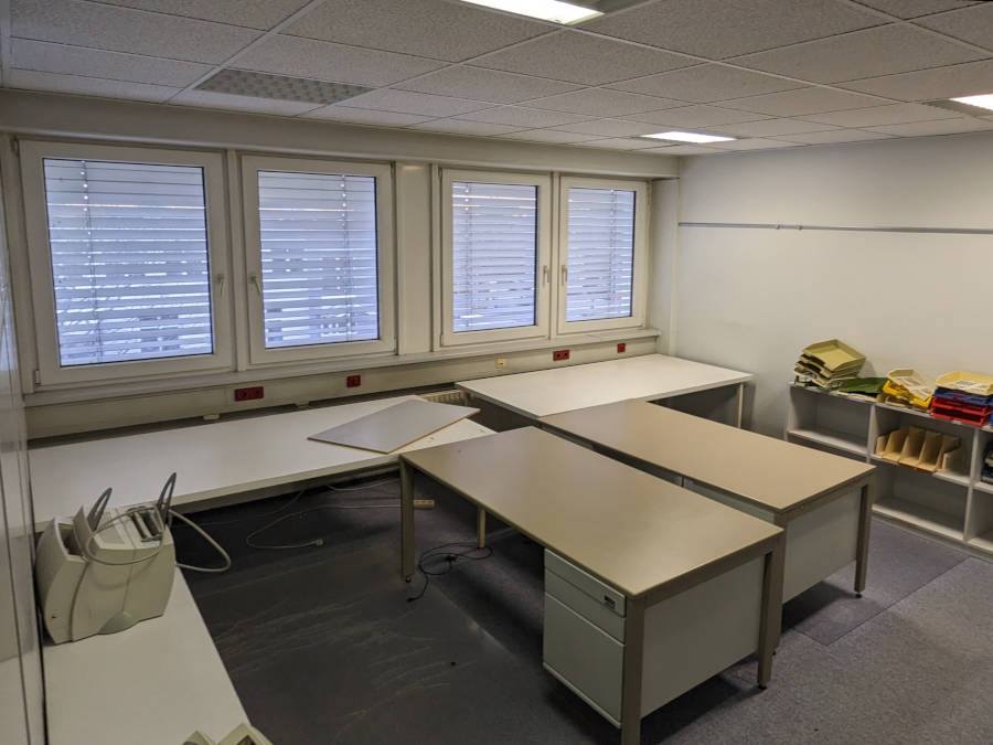 Beispiel einer Betriebsauflösung in Darmstadt: Ein Büro ist zu sehen.