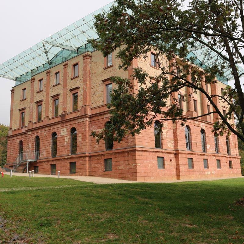 Betriebsauflösung und Entrüempelungen in Wiesbaden gibt es bei den Servicehelden.